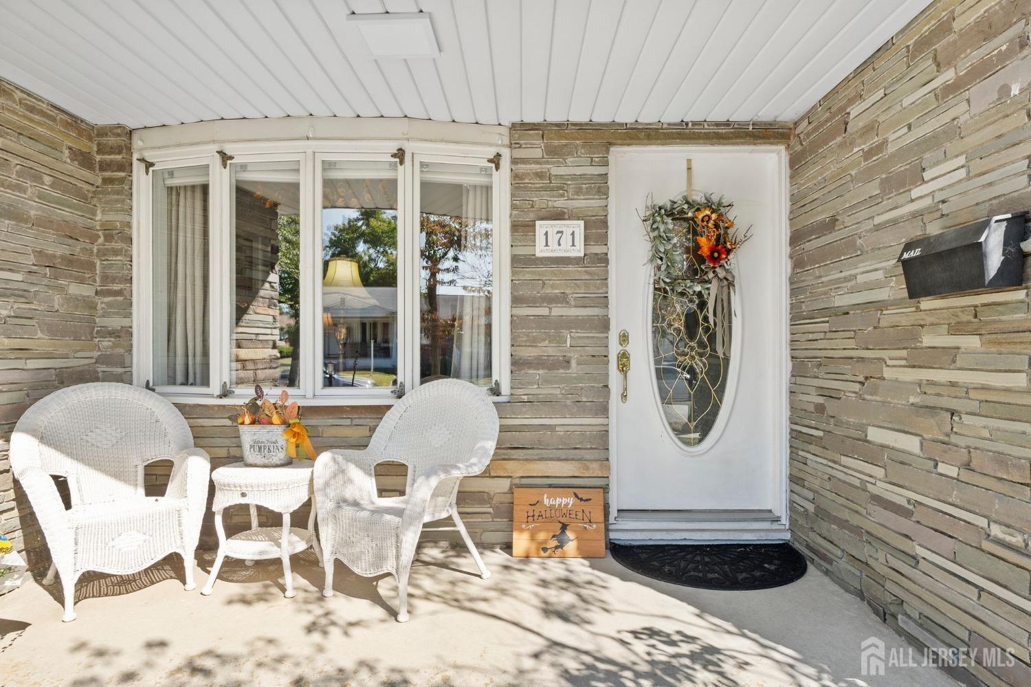171 Jeffery Road Colonia, NJ 07067 - Photo 2 of 40 Gallery Image 2