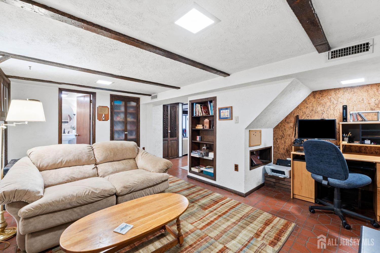 171 Jeffery Road Colonia, NJ 07067 - Photo 23 of 40 Gallery Image 23