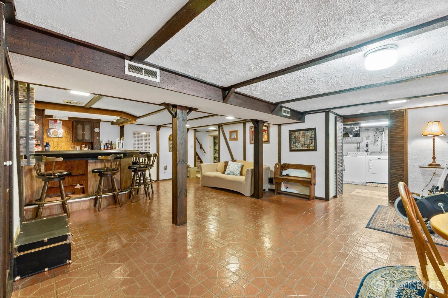 171 Jeffery Road Colonia, NJ 07067 - Photo 26 of 40 Gallery Image 26