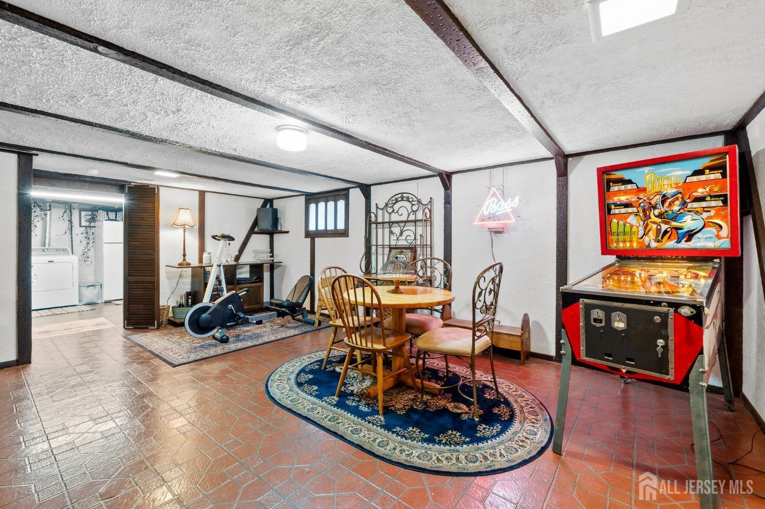 171 Jeffery Road Colonia, NJ 07067 - Photo 27 of 40 Gallery Image 27