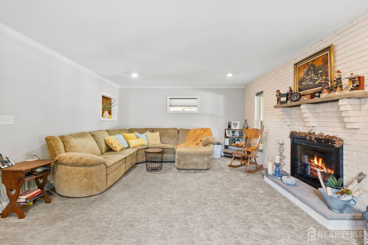 171 Jeffery Road Colonia, NJ 07067 - Photo 10 of 40 Gallery Image 10