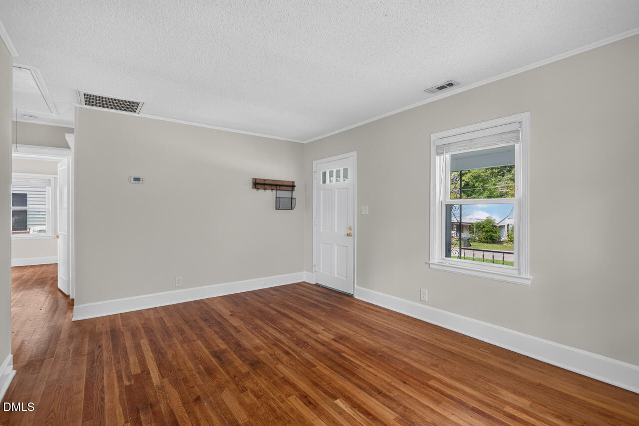 1707 Ruffin Street Durham, NC 27701 - Photo 5 of 28 09
