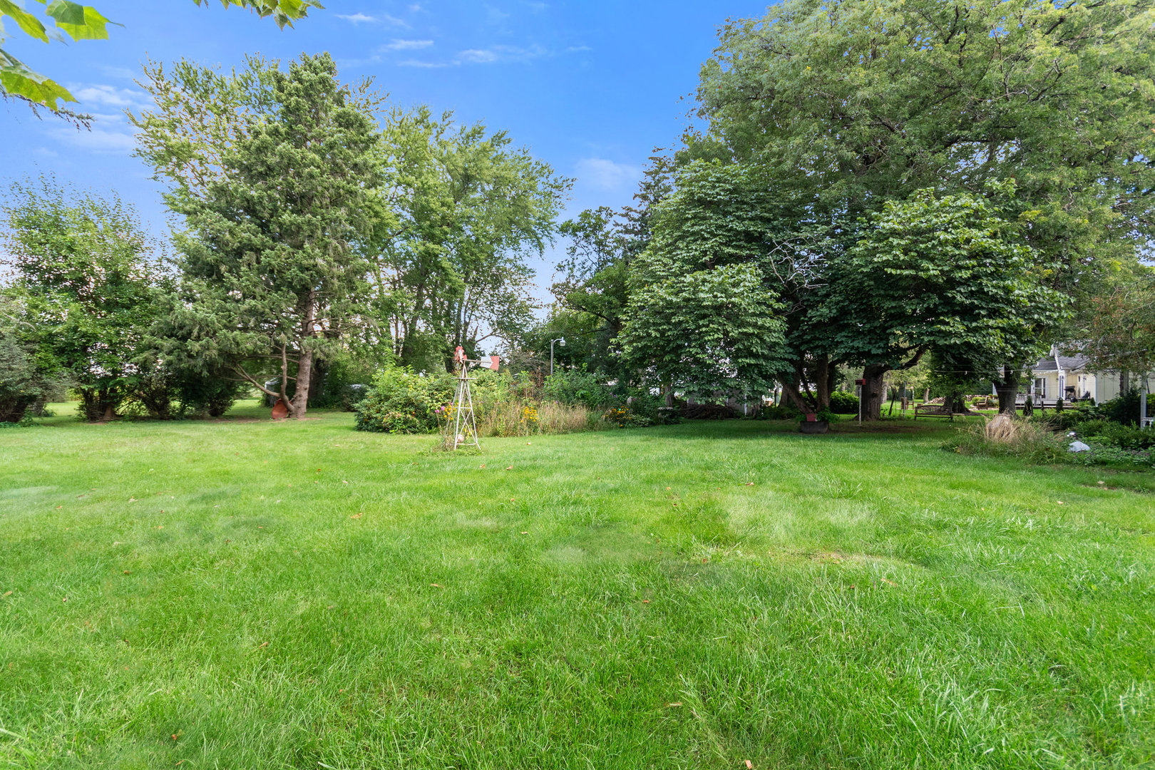 2S810 Bliss Road Batavia, IL 60510 - Photo 2 of 28 a view of green field