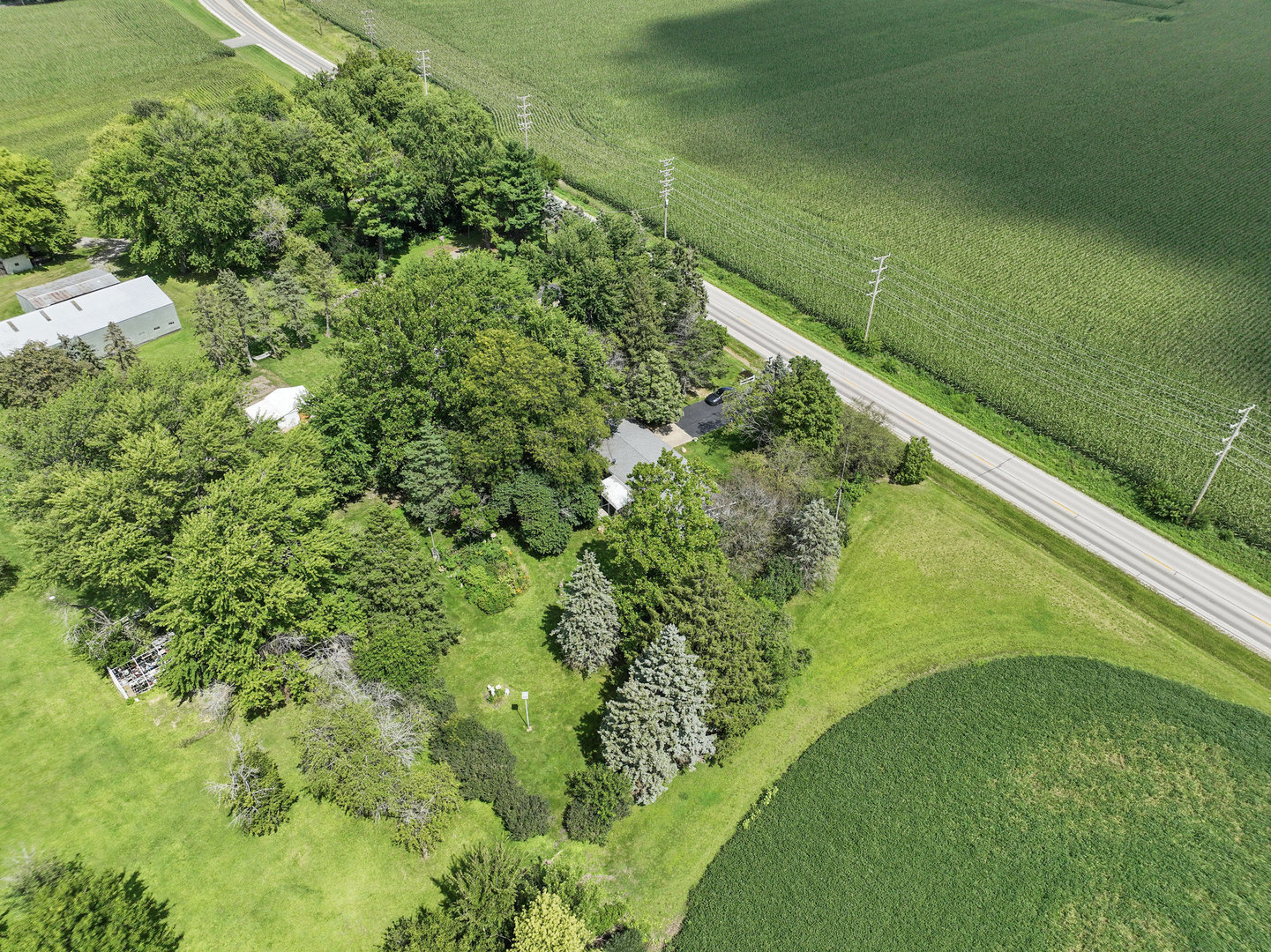 2S810 Bliss Road Batavia, IL 60510 - Photo 24 of 28 a view of a green field with plants
