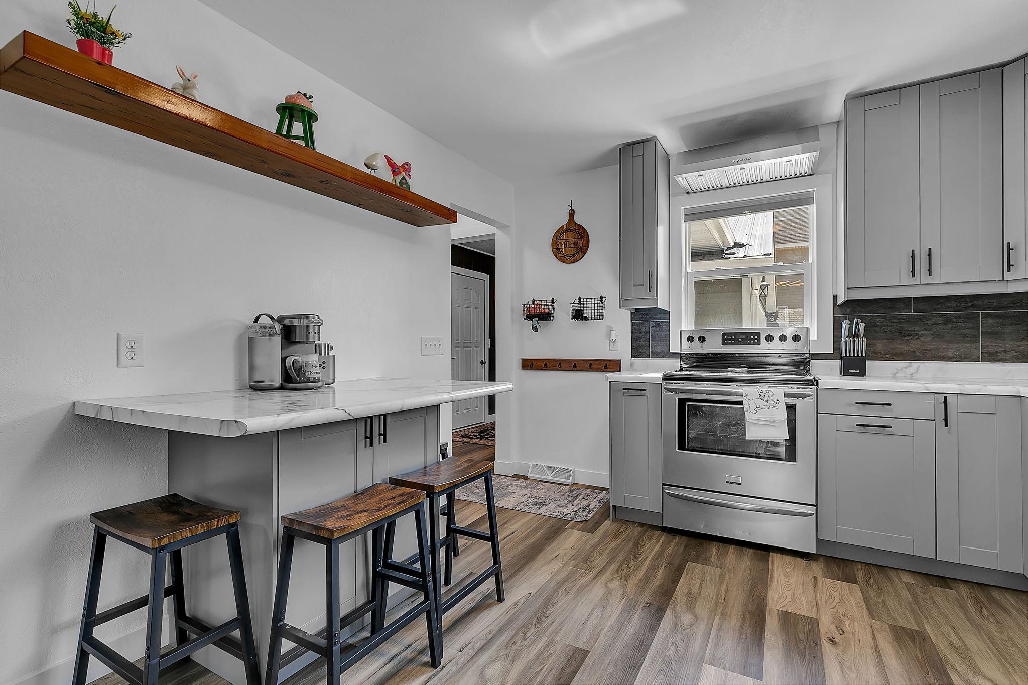 676 State Street North Eden Valley, MN 55329 - Photo 7 of 30