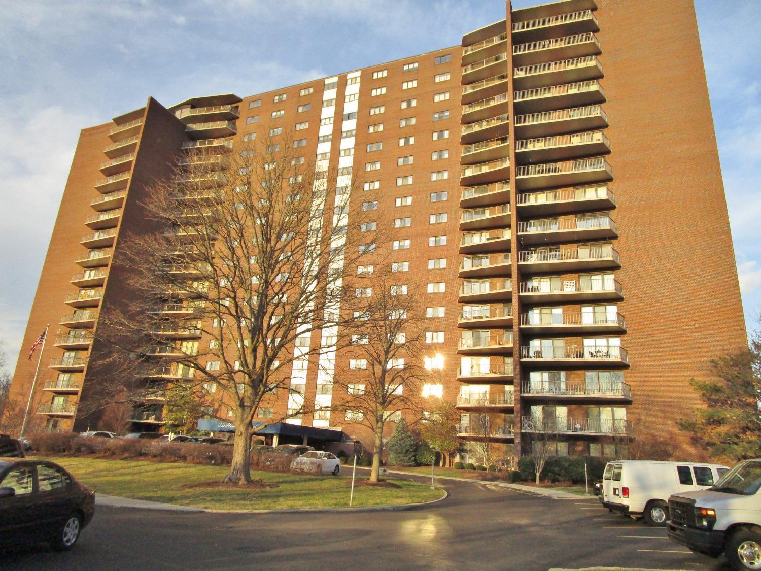 5300 Hamilton Avenue, Unit 605 Cincinnati, OH 45224 - Photo 1 of 24