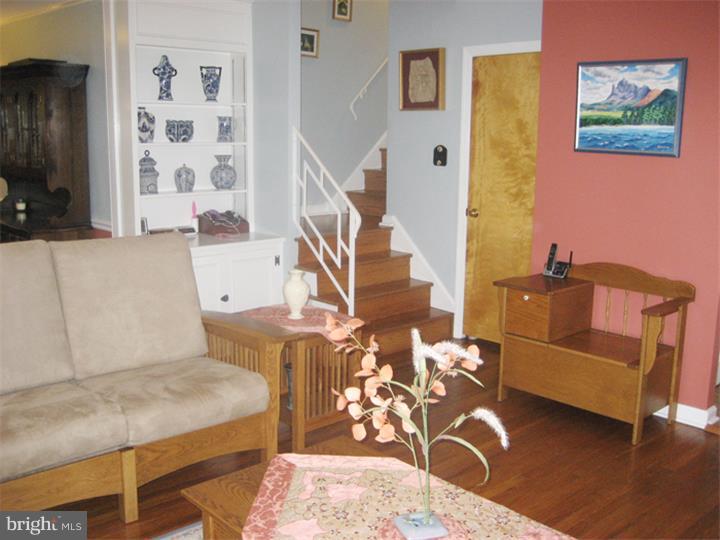 359 Harwicke Road Springfield, PA 19064 - Photo 4 of 24