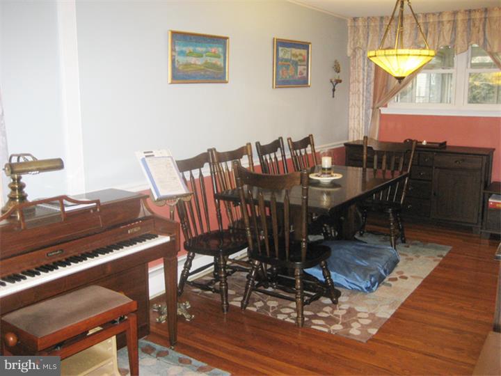 359 Harwicke Road Springfield, PA 19064 - Photo 6 of 24