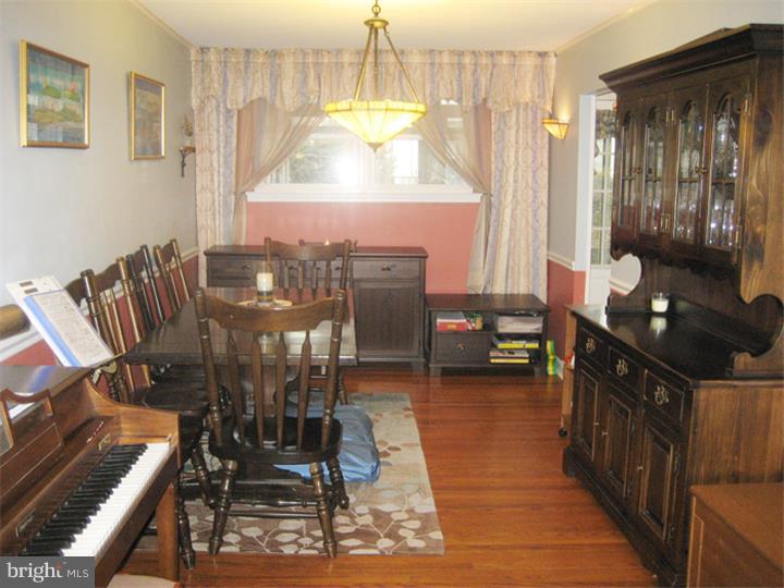 359 Harwicke Road Springfield, PA 19064 - Photo 7 of 24