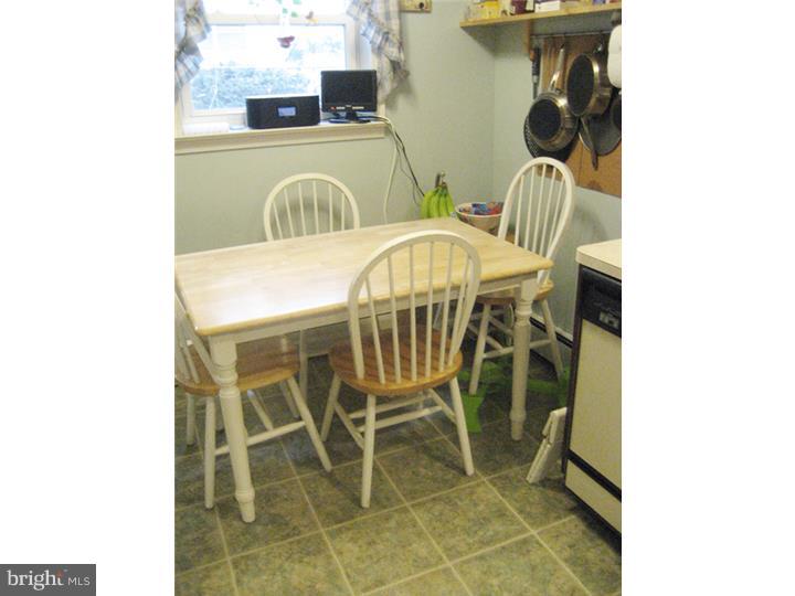 359 Harwicke Road Springfield, PA 19064 - Photo 10 of 24