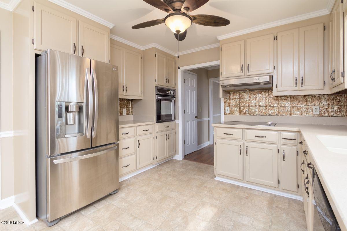 1670 Rivoli Lane Macon, GA 31210 - Photo 10 of 21 11