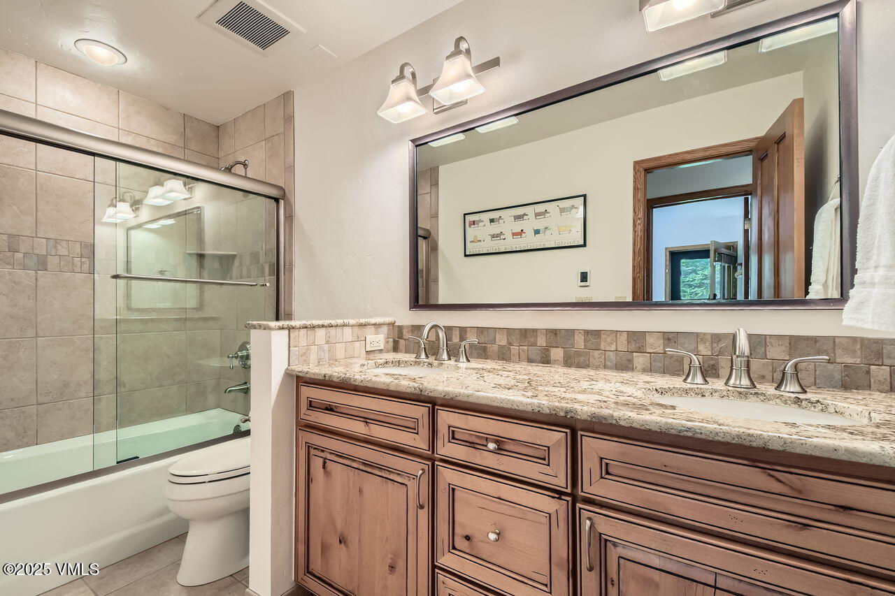 3050 Wildridge Road, Unit 3 Avon, CO 81620 - Photo 9 of 18 Secondary bathroom