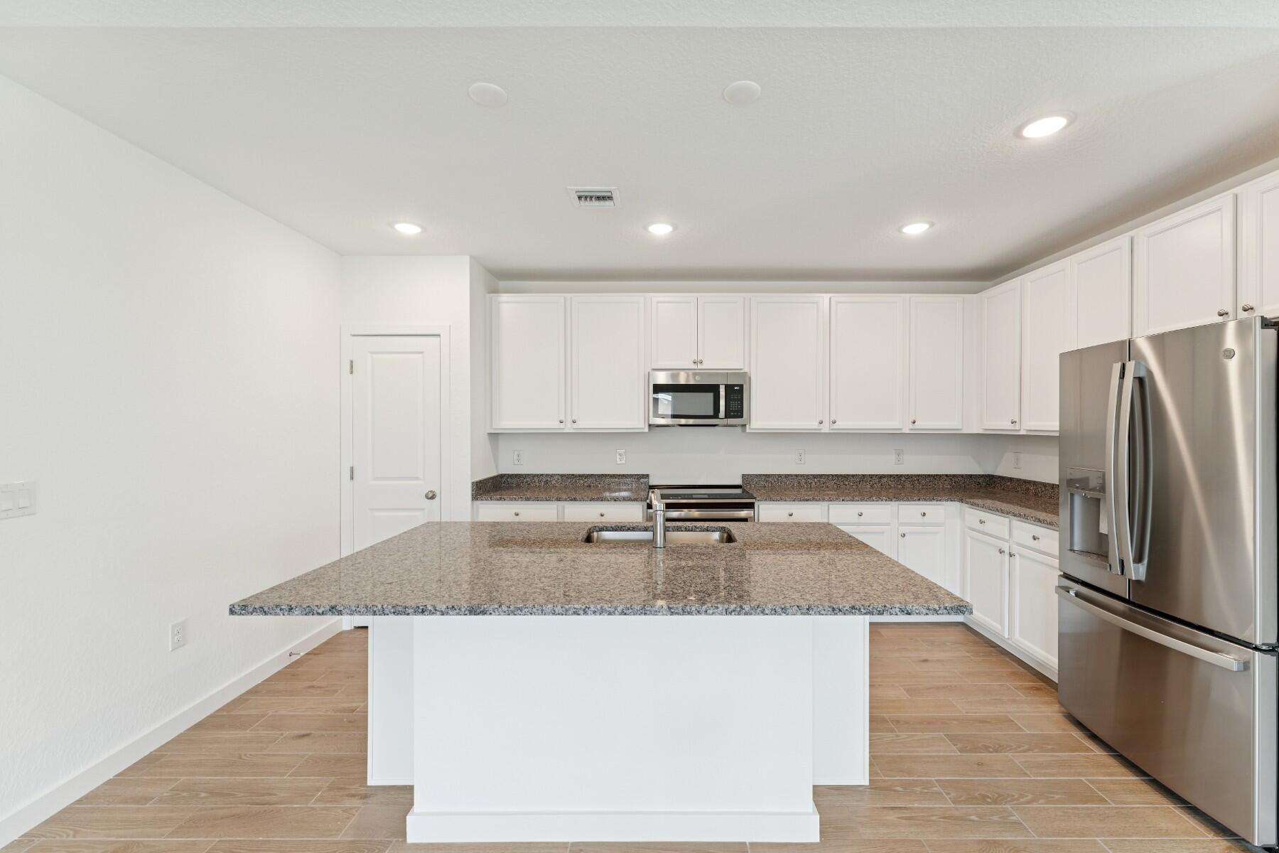 328 Southwest Becker Road Port St. Lucie, FL 34953 - Photo 23 of 40 Kitchen