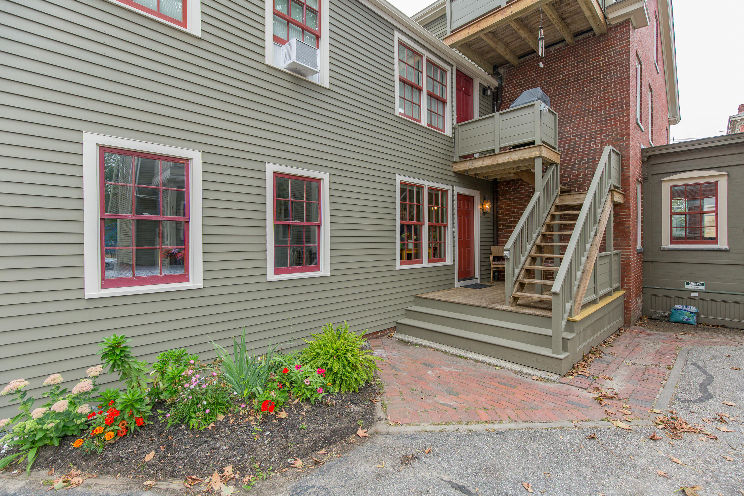 205 Spring Street, Unit 4 Portland, ME 04102 - Photo 35 of 36 205 Spring St