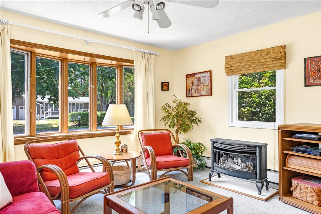 112 Ridgewood Road Charlestown, RI 02813 - Photo 4 of 23