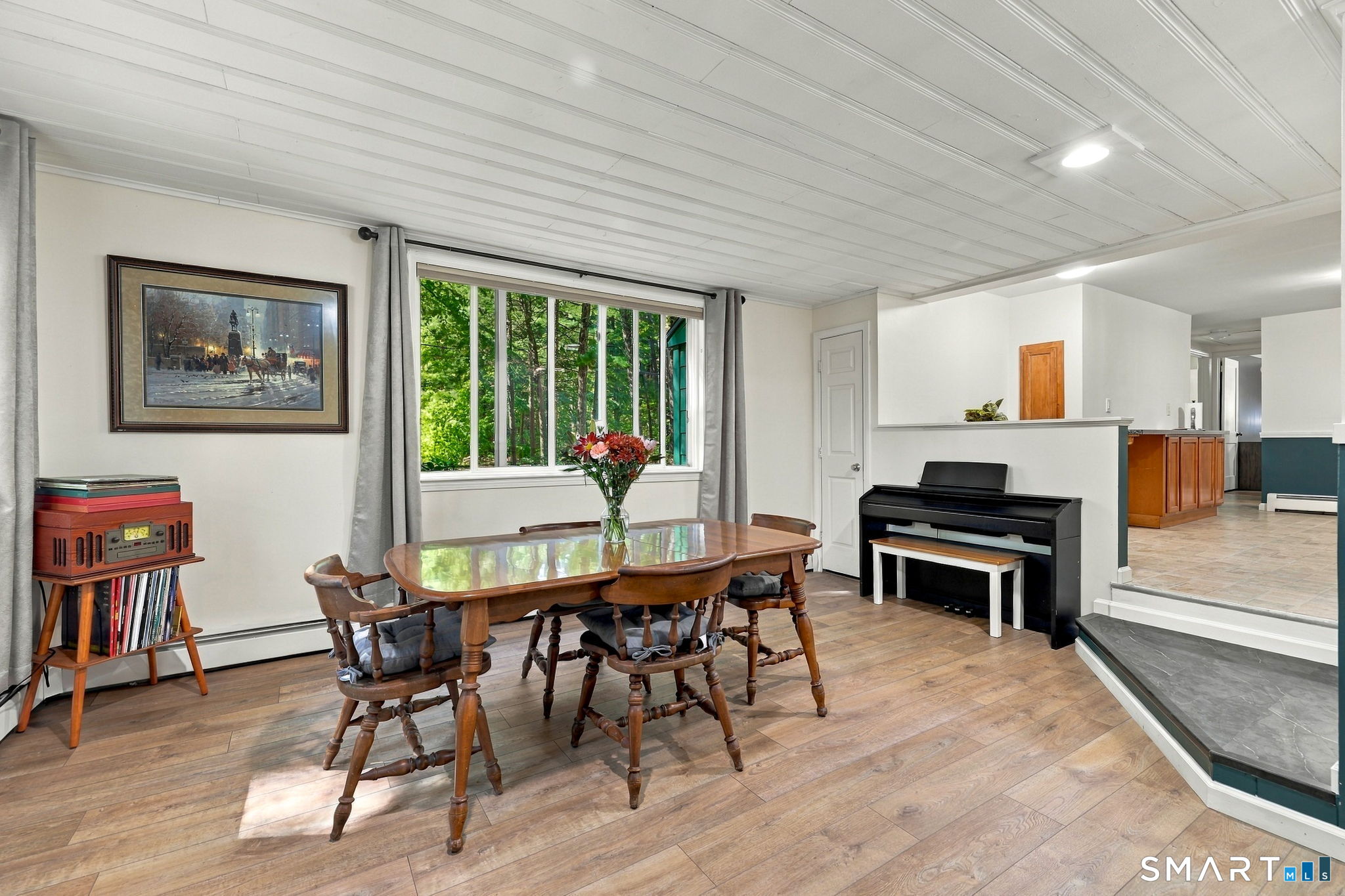 170 West Mountain Road Simsbury, CT 06092 - Photo 7 of 28 Gallery Image 7