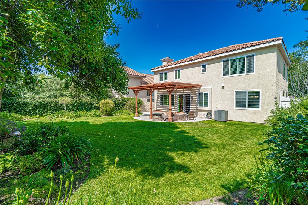 28772 Woodside Drive Saugus, CA 91390 - Photo 21 of 23 a view of a yard in front of house
