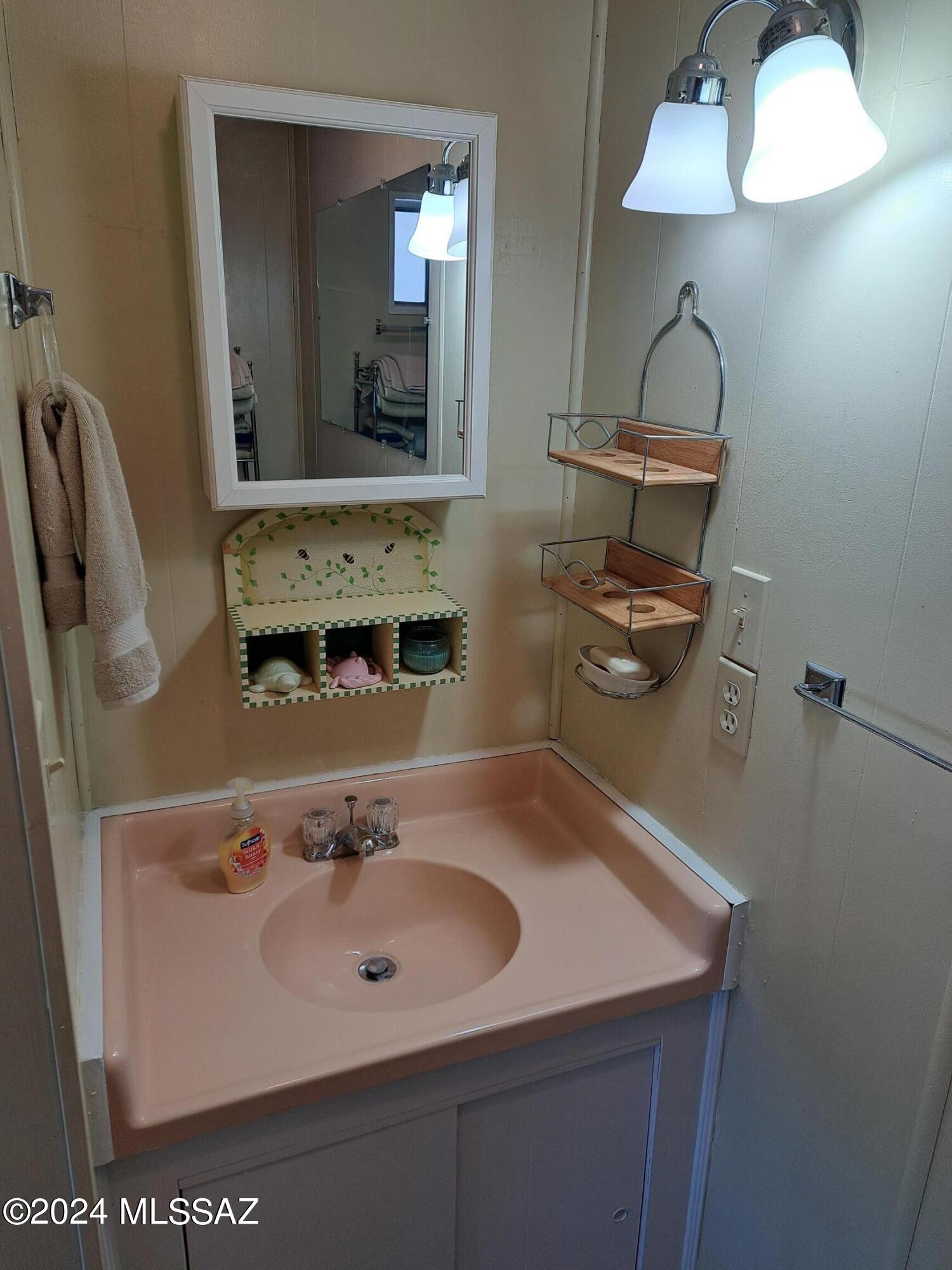 5425 West Box R Street Tucson, AZ 85713 - Photo 13 of 27 20240320_103427