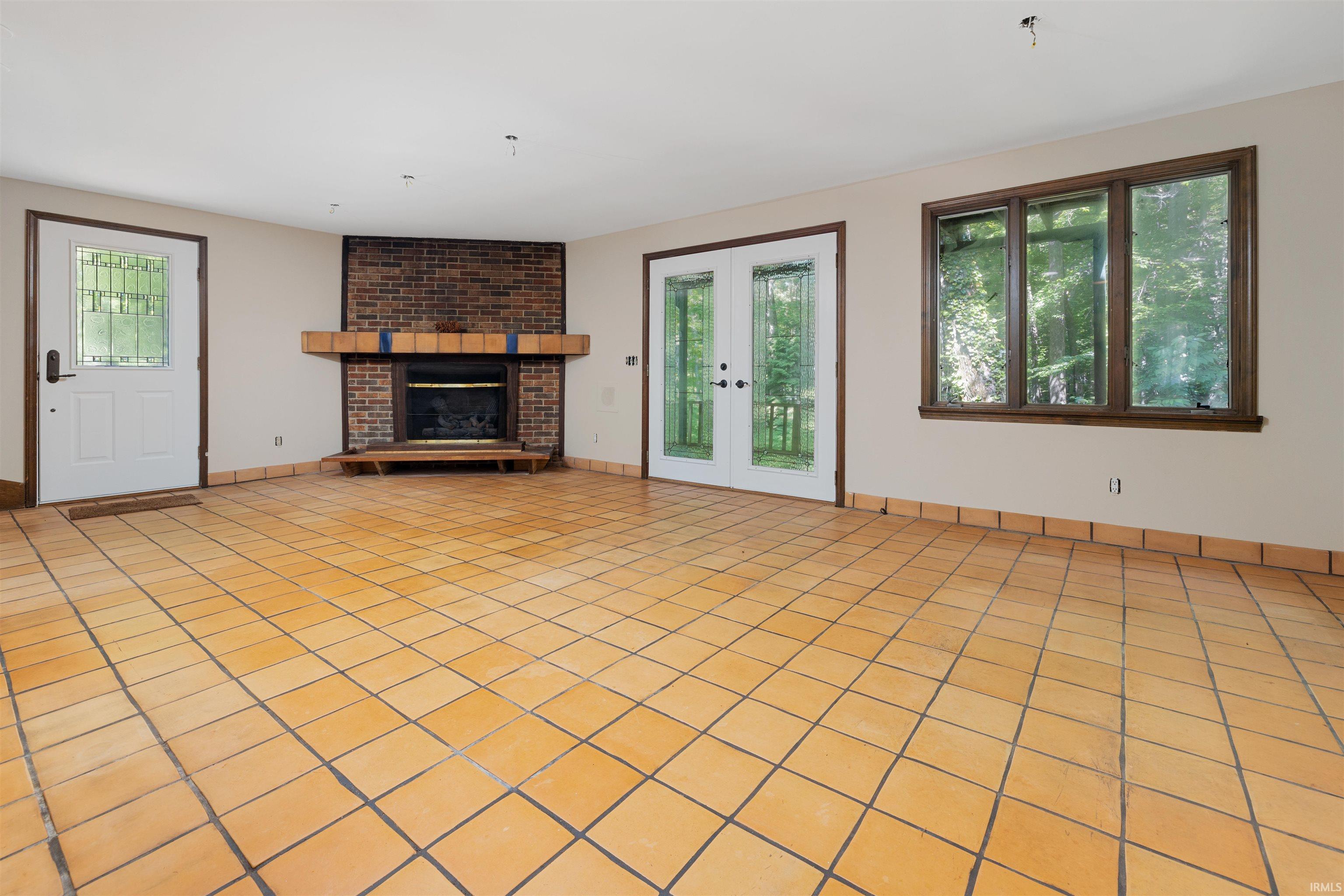 9911 Garman Road Leo, IN 46765 - Photo 27 of 35