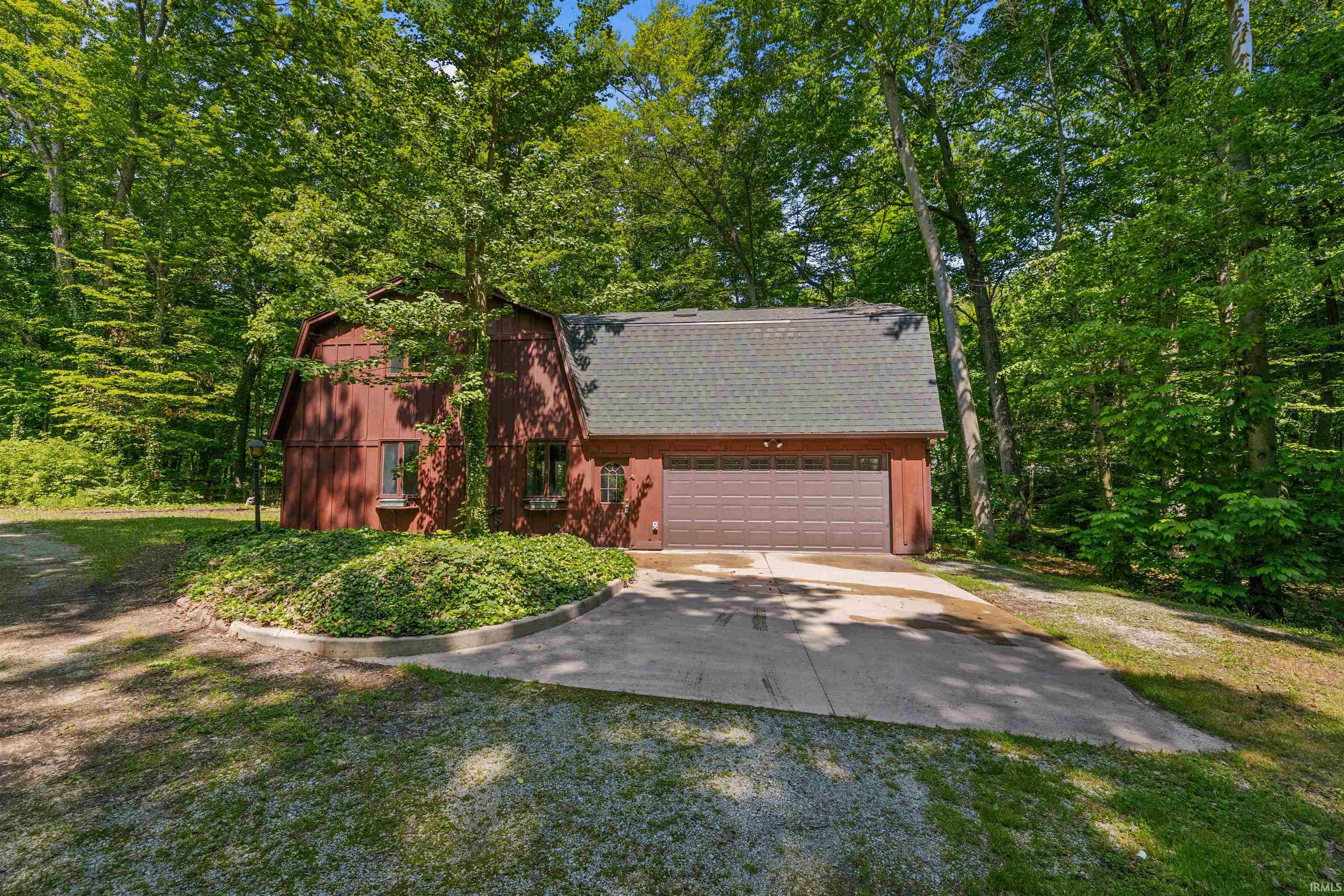 9911 Garman Road Leo, IN 46765 - Photo 4 of 35