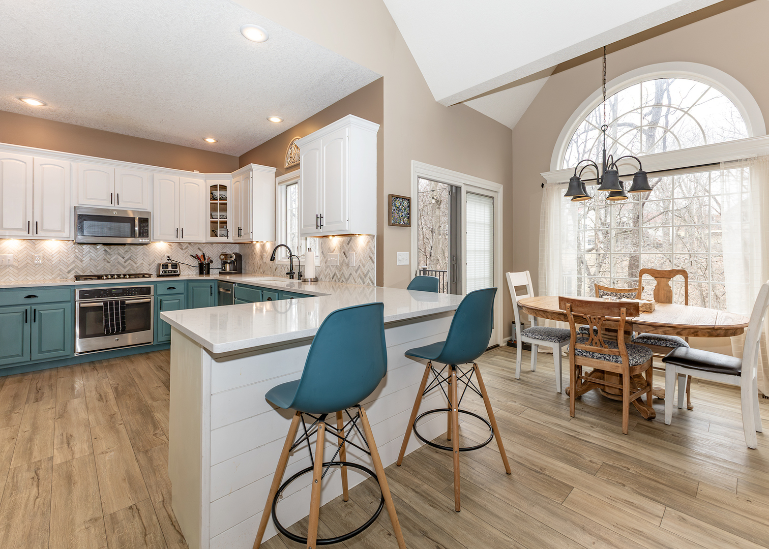 3305 11th Street Moline, IL 61265 - Photo 10 of 37