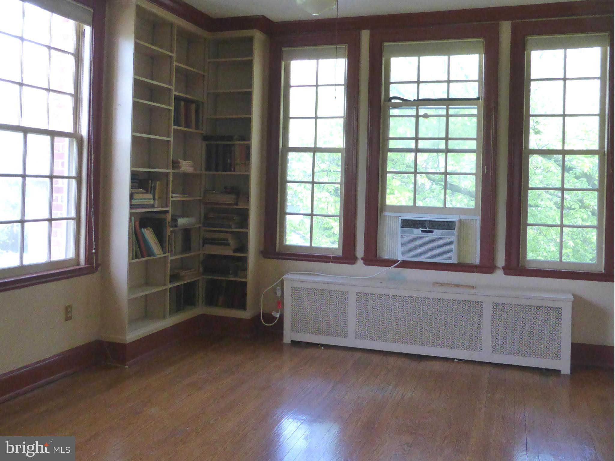 3902 Canterbury Road, Unit 3B Baltimore, MD 21218 - Photo 7 of 14 Family Room