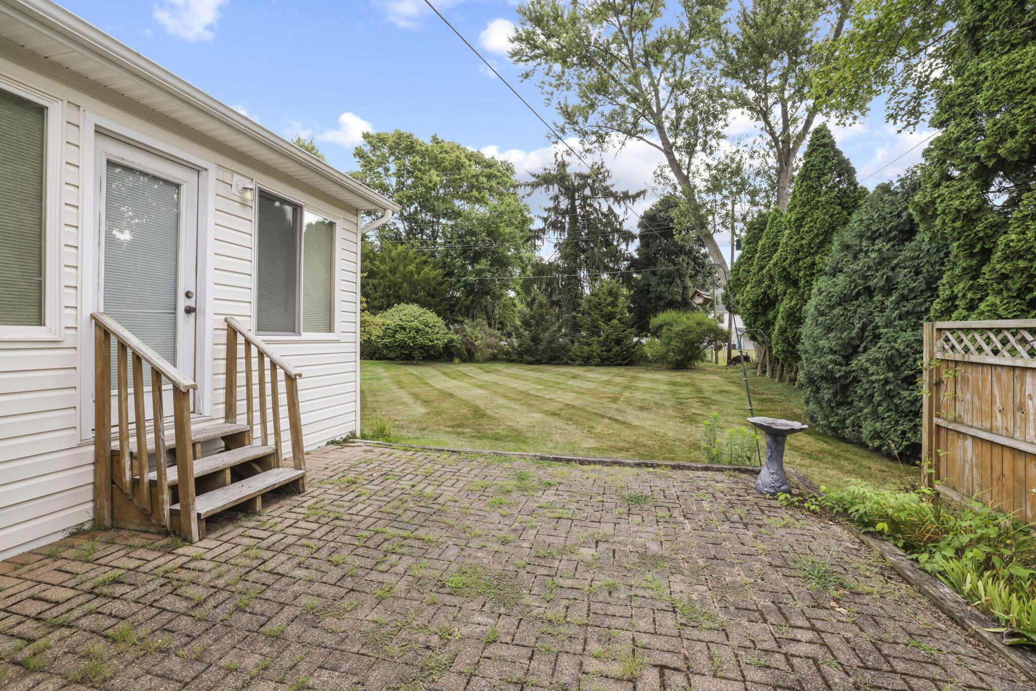 702 Sherwick Road Newark, OH 43055 - Photo 51 of 54 Patio