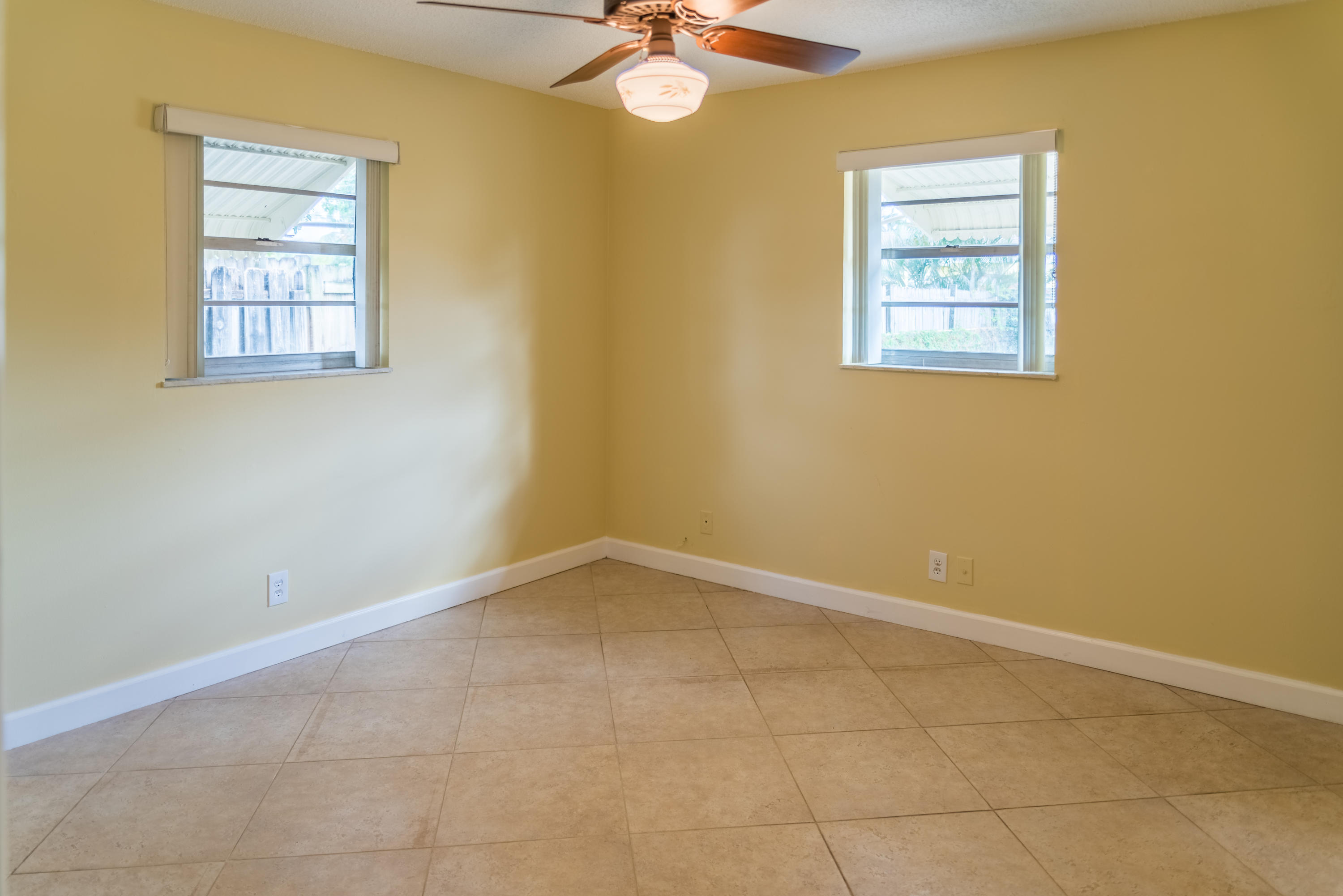 3210 Riley Avenue Palm Springs, FL 33461 - Photo 11 of 19 _DSC0082-HDR