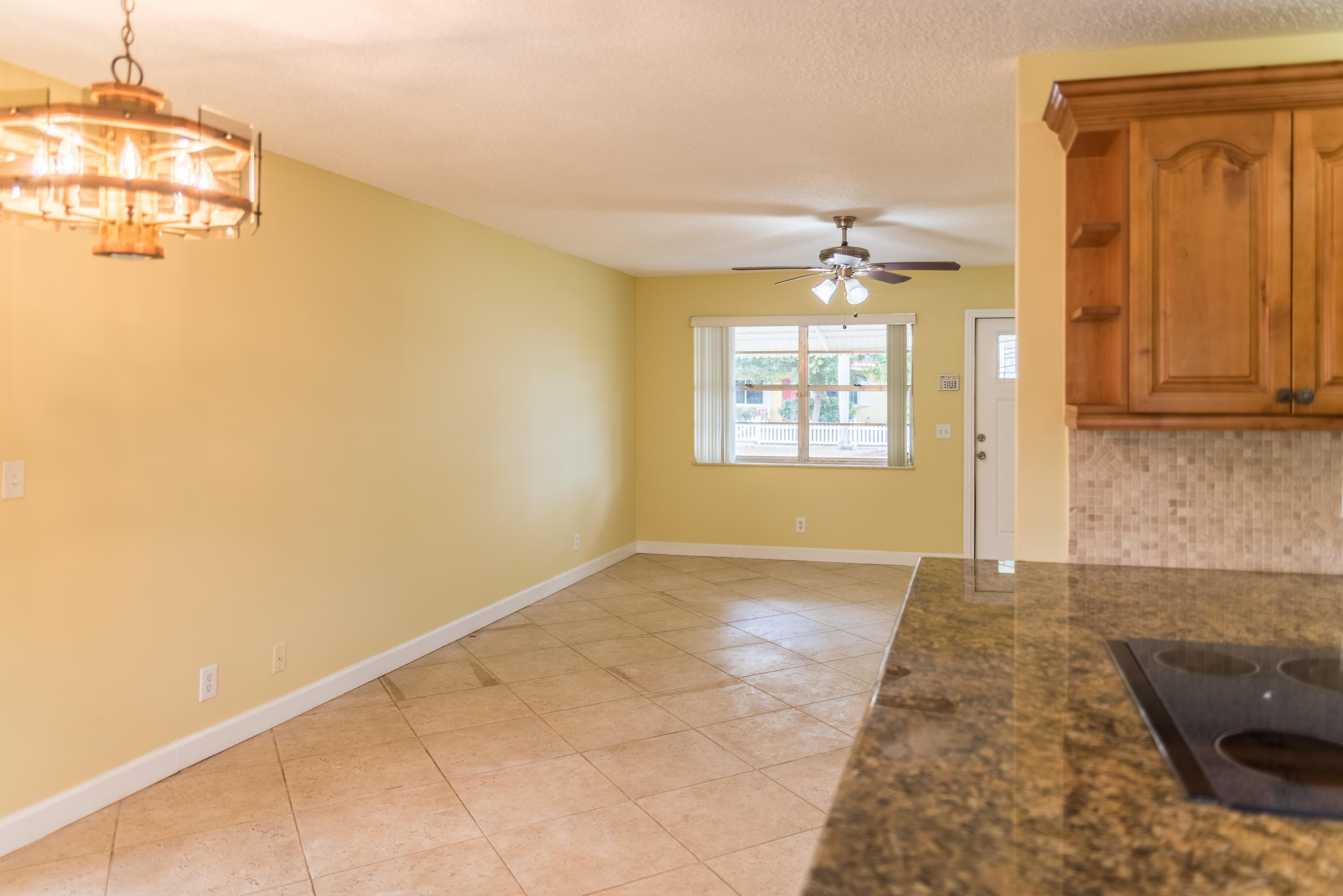 3210 Riley Avenue Palm Springs, FL 33461 - Photo 6 of 19 _DSC0037-HDR