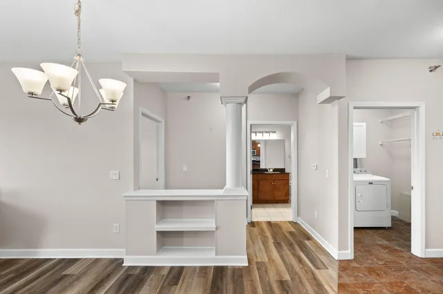 $289,500 | 1155 Ford Road, Unit 513, St. Louis Park, MN 55426