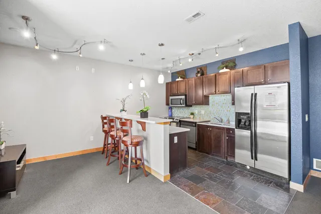 $289,500 | 1155 Ford Road, Unit 513, St. Louis Park, MN 55426