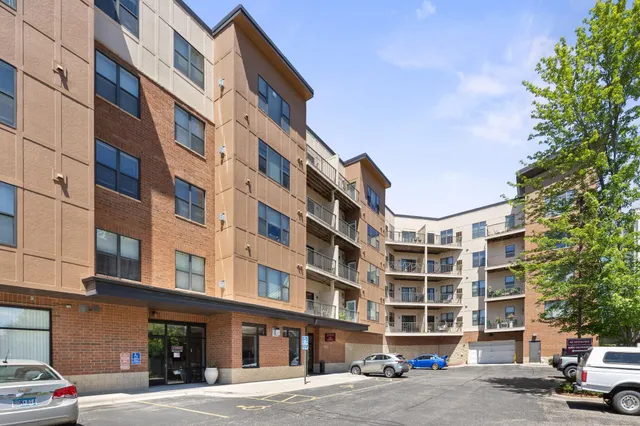 $289,500 | 1155 Ford Road, Unit 513, St. Louis Park, MN 55426