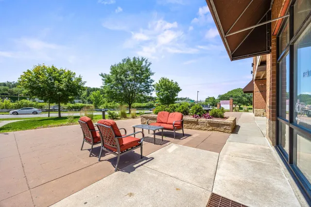 $289,500 | 1155 Ford Road, Unit 513, St. Louis Park, MN 55426