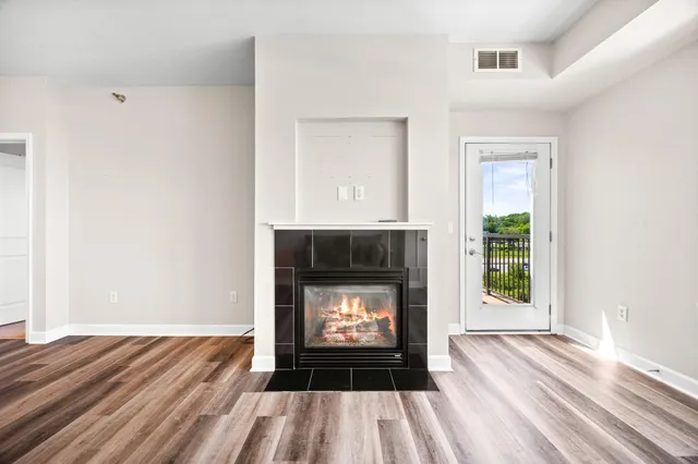 $289,500 | 1155 Ford Road, Unit 513, St. Louis Park, MN 55426