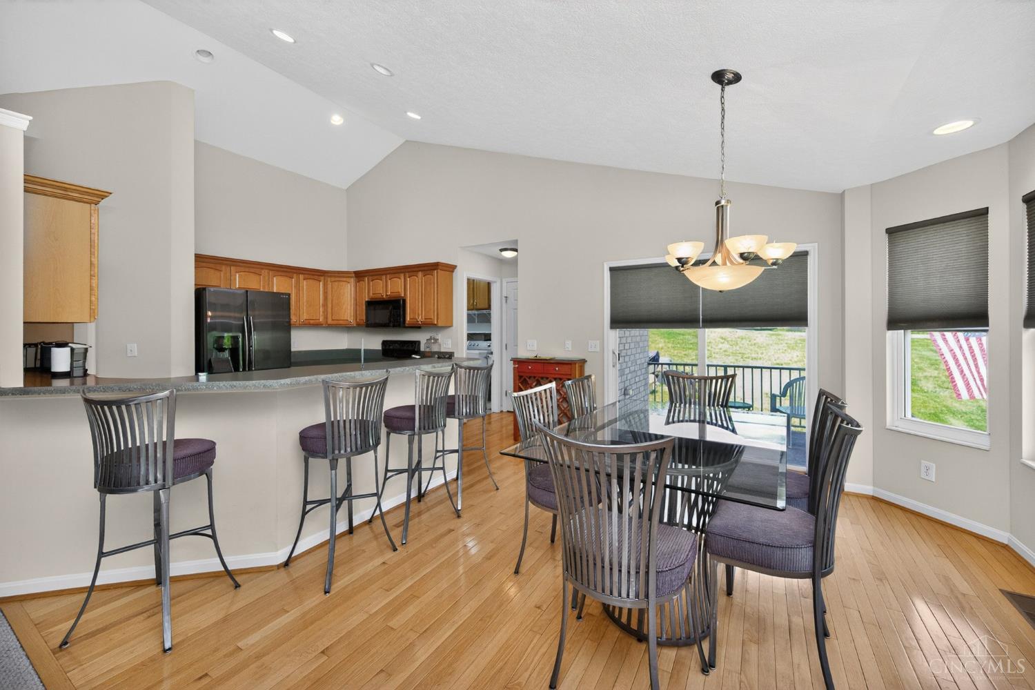 6251 Springdale Road Cincinnati, OH 45247 - Photo 14 of 36 Gallery Image 14
