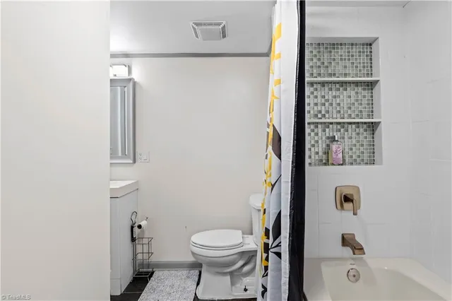 $299,900 | 3890 Whitehaven Road, Winston-Salem, NC 27106