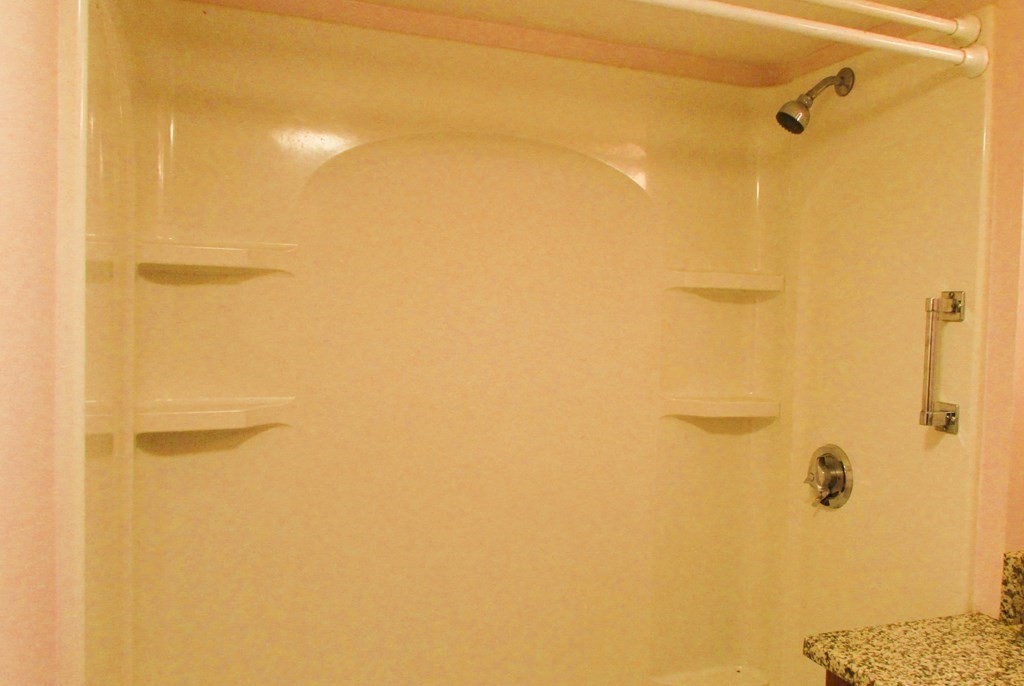 557 Southwest Cutoff, Unit 86 Worcester, MA 01607 - Photo 8 of 18