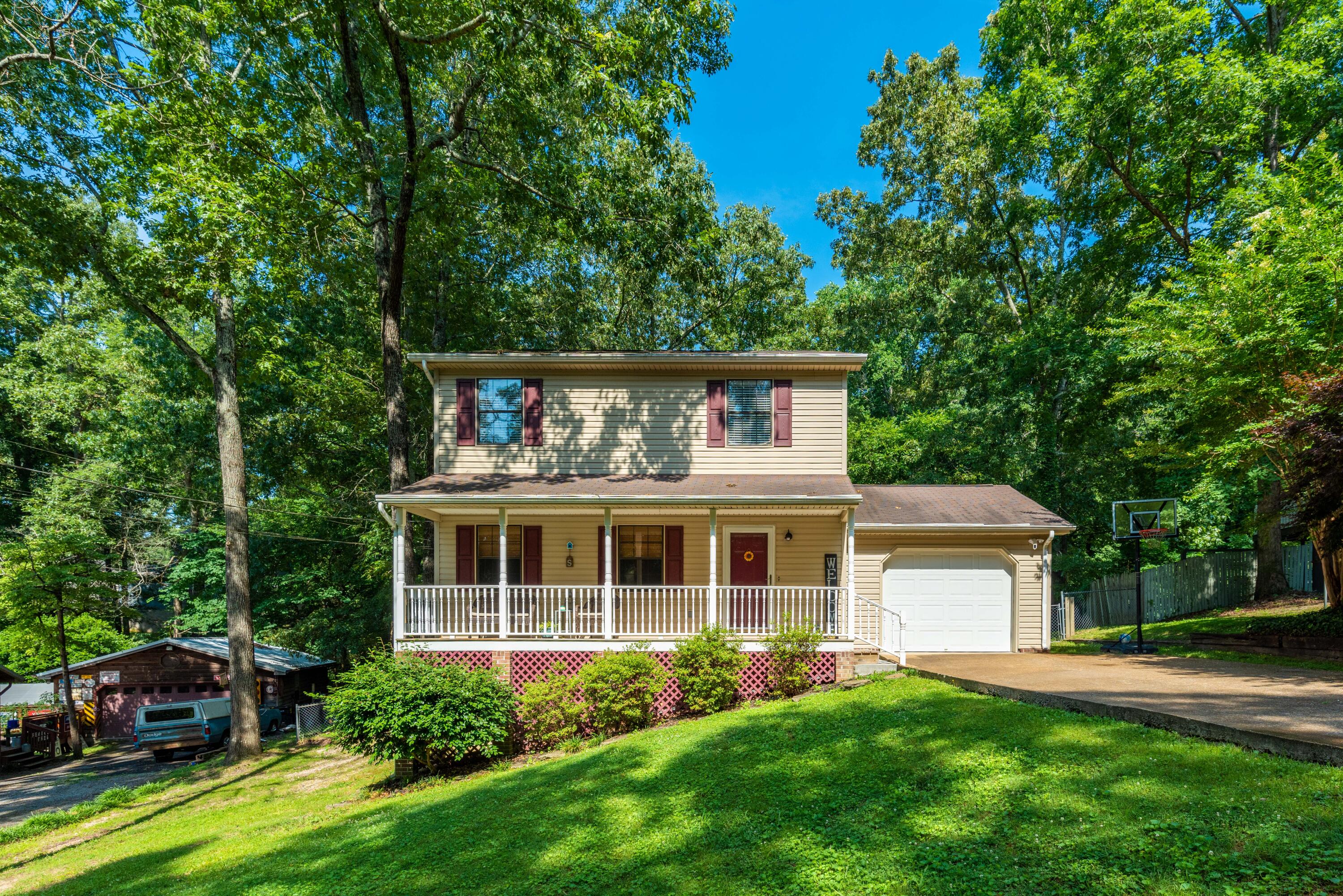 9309 Barbee Road Soddy-Daisy, TN 37379 - Photo 3 of 28 DSC_8769