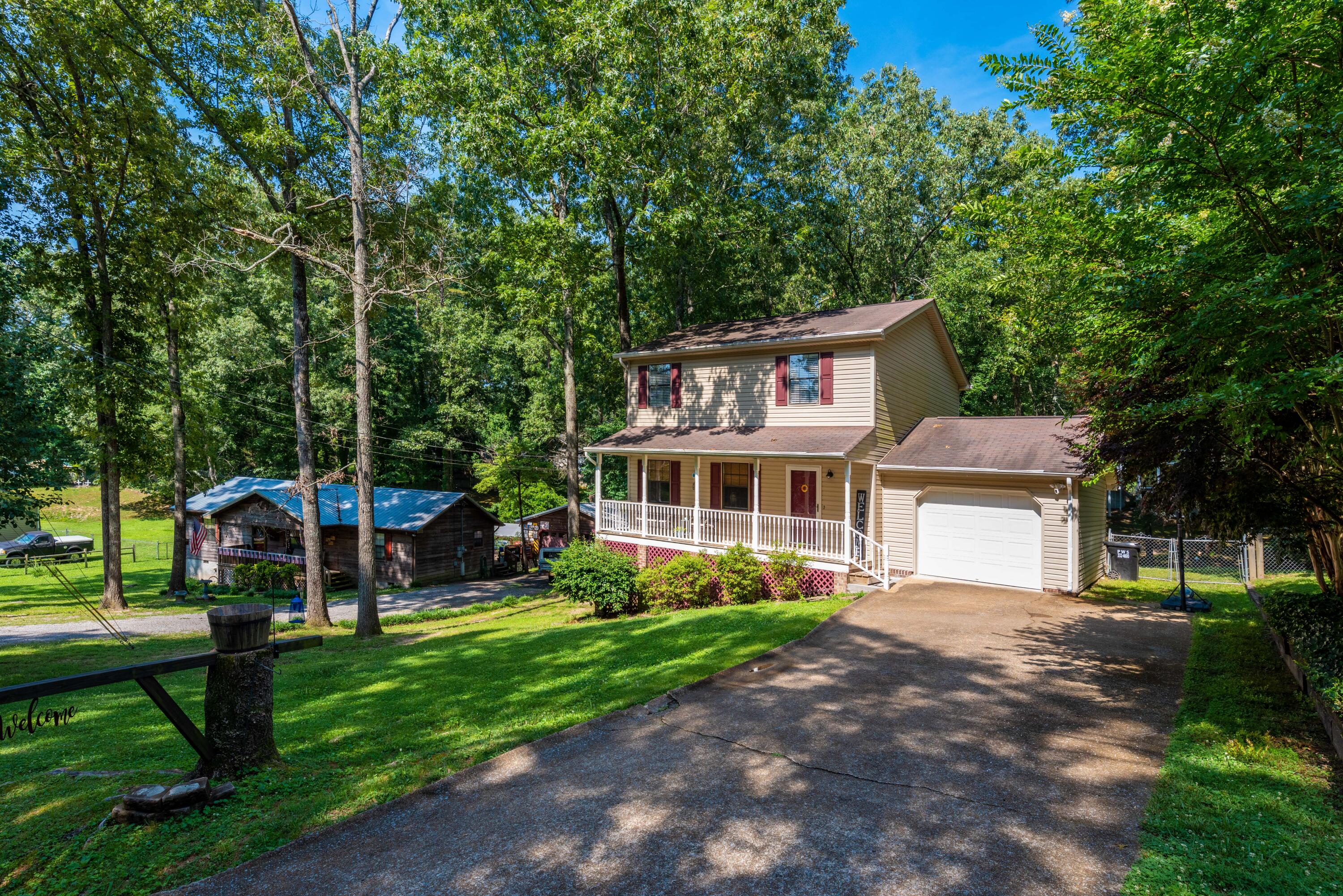 9309 Barbee Road Soddy-Daisy, TN 37379 - Photo 4 of 28 DSC_8768