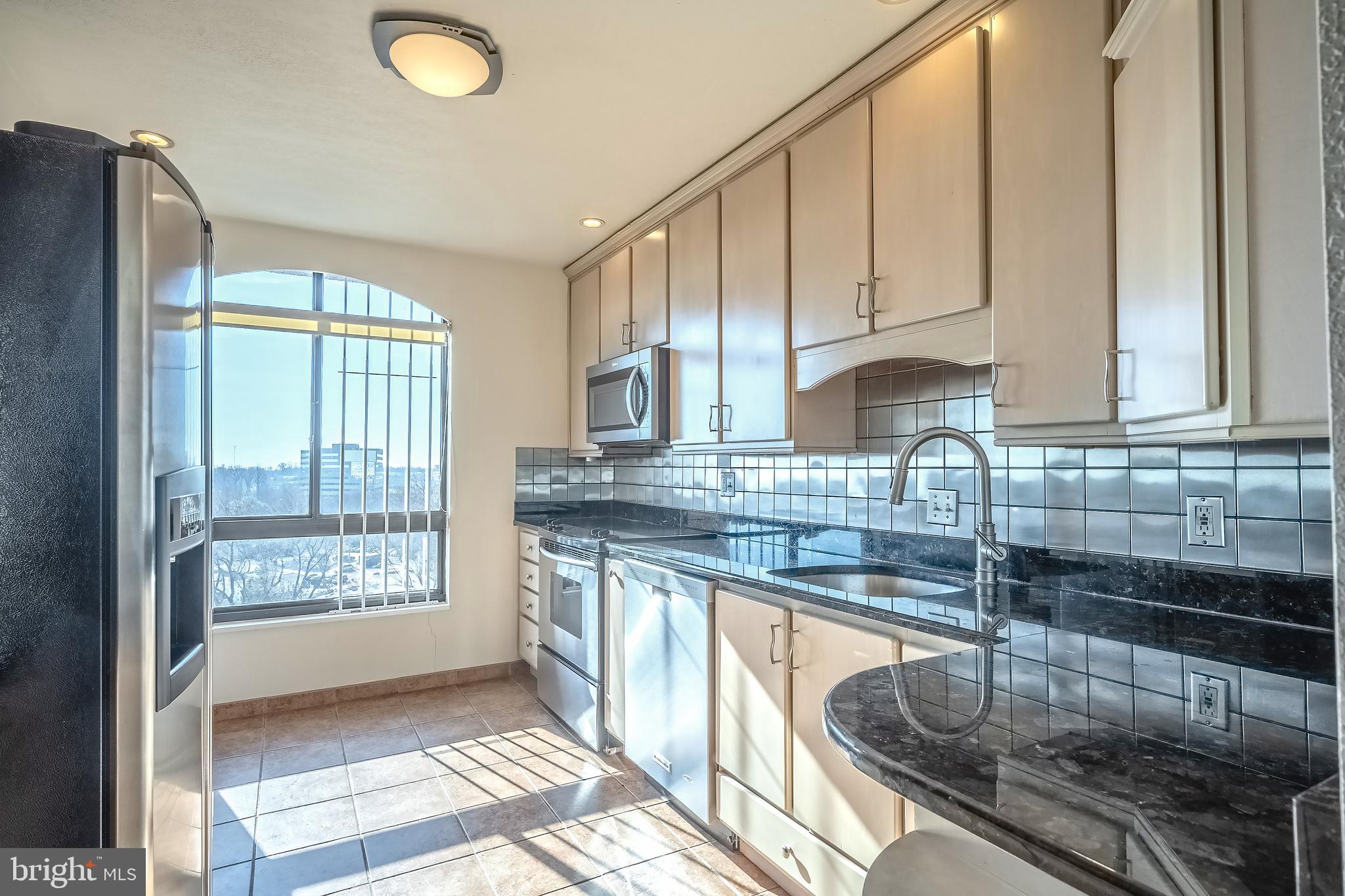 1800 Old Meadow Road, Unit 1712A McLean, VA 22102 - Photo 11 of 60
