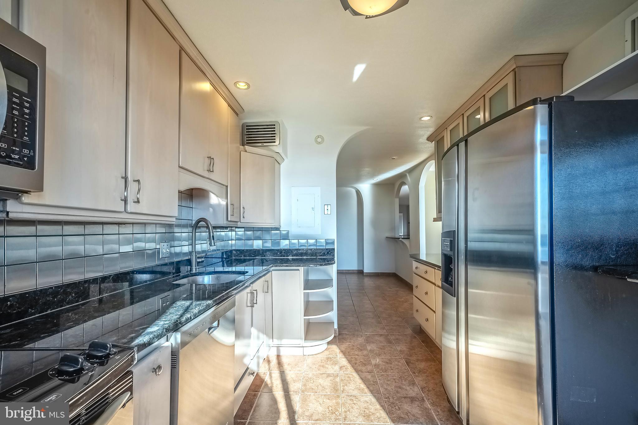 1800 Old Meadow Road, Unit 1712A McLean, VA 22102 - Photo 12 of 60