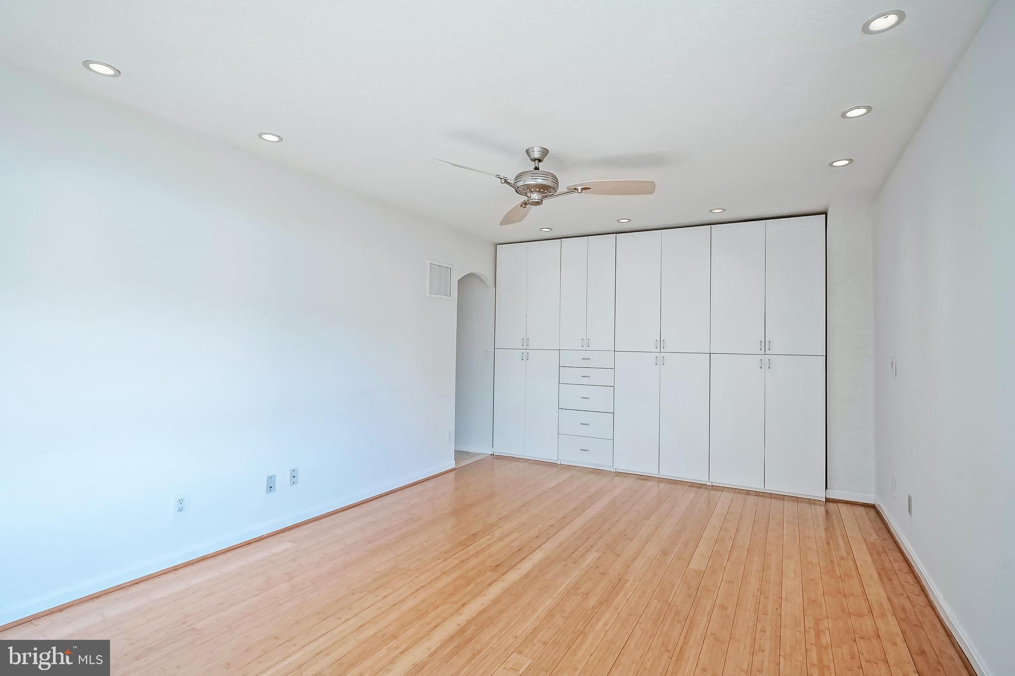 1800 Old Meadow Road, Unit 1712A McLean, VA 22102 - Photo 24 of 60