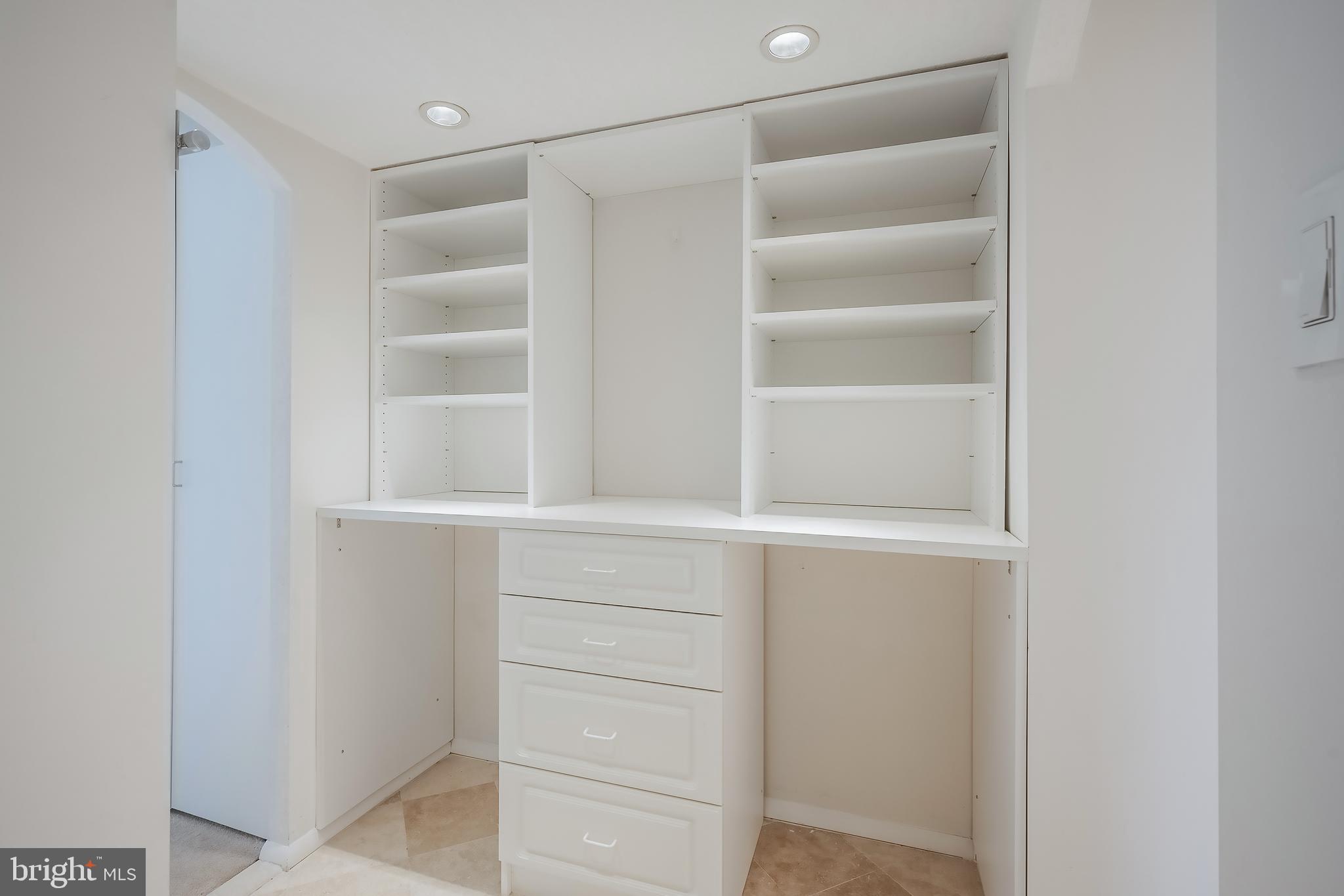 1800 Old Meadow Road, Unit 1712A McLean, VA 22102 - Photo 26 of 60