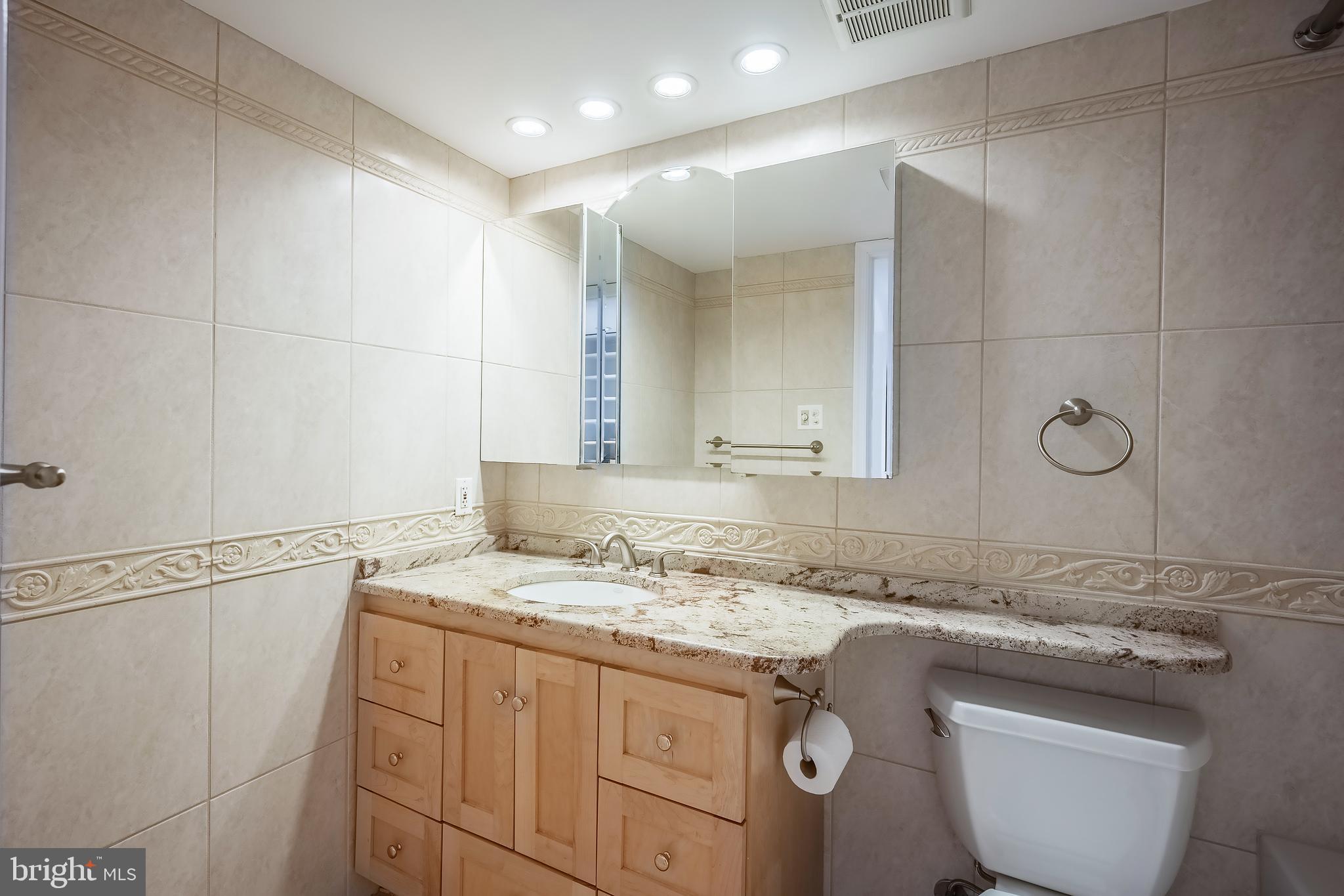 1800 Old Meadow Road, Unit 1712A McLean, VA 22102 - Photo 28 of 60