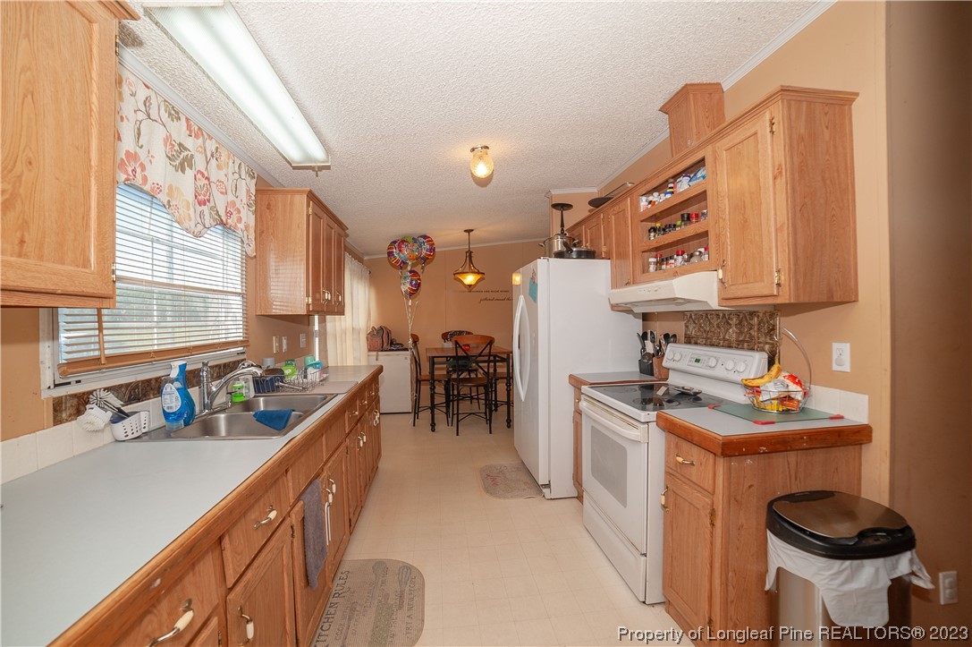 6253 Dunn Road Wade, NC 28395 - Photo 11 of 33 Gallery Image 11