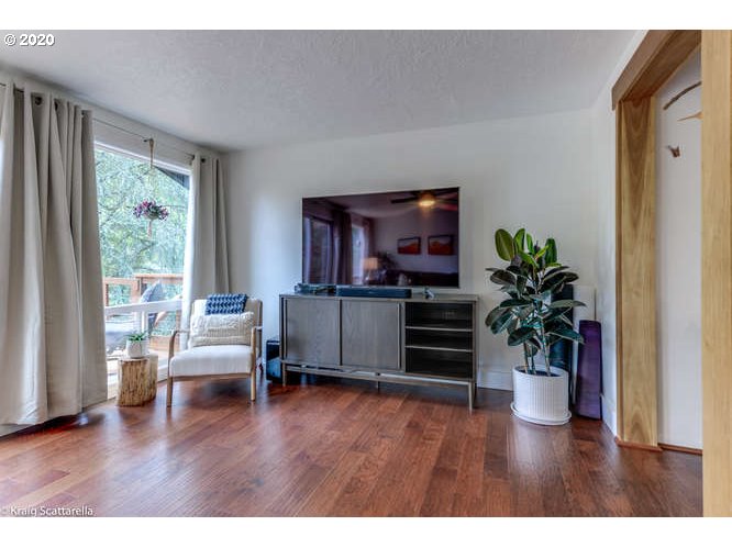 5332 Southwest Baird Street Portland, OR 97219 - Photo 18 of 32 Gallery Image 18