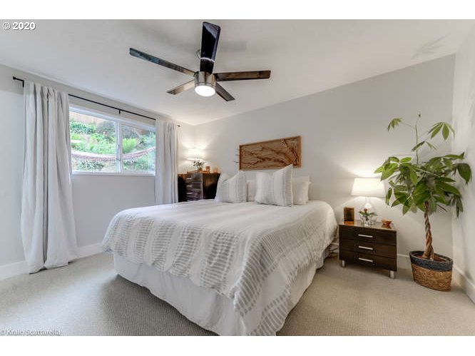 5332 Southwest Baird Street Portland, OR 97219 - Photo 20 of 32 Gallery Image 20
