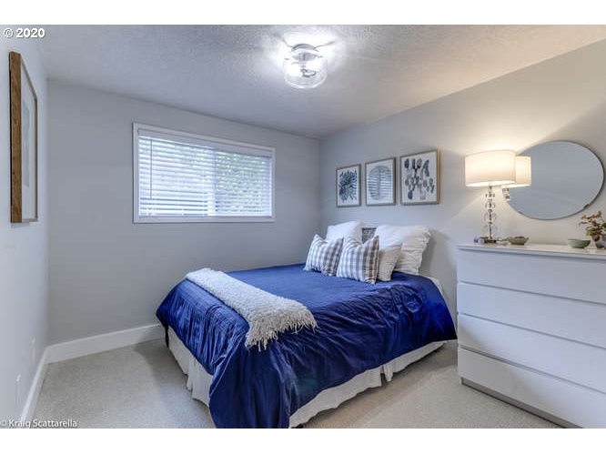 5332 Southwest Baird Street Portland, OR 97219 - Photo 23 of 32 Gallery Image 23