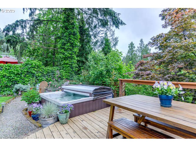 5332 Southwest Baird Street Portland, OR 97219 - Photo 27 of 32 Gallery Image 27