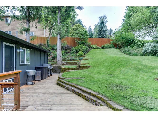 5332 Southwest Baird Street Portland, OR 97219 - Photo 28 of 32 Gallery Image 28